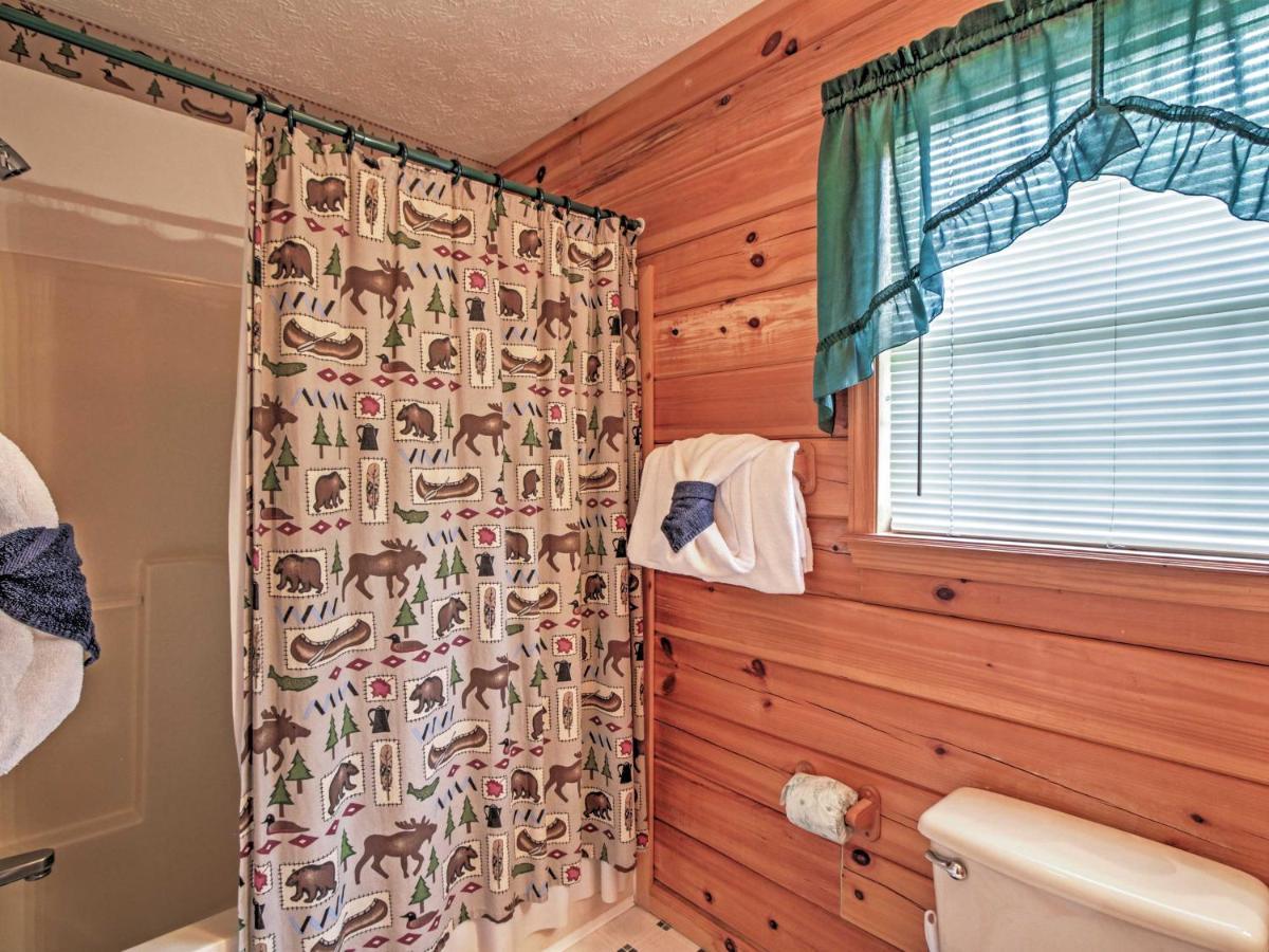 Idyllic Cabin With Hot Tub Less Than 2 Mi To Dollywood! Sevierville Exterior foto