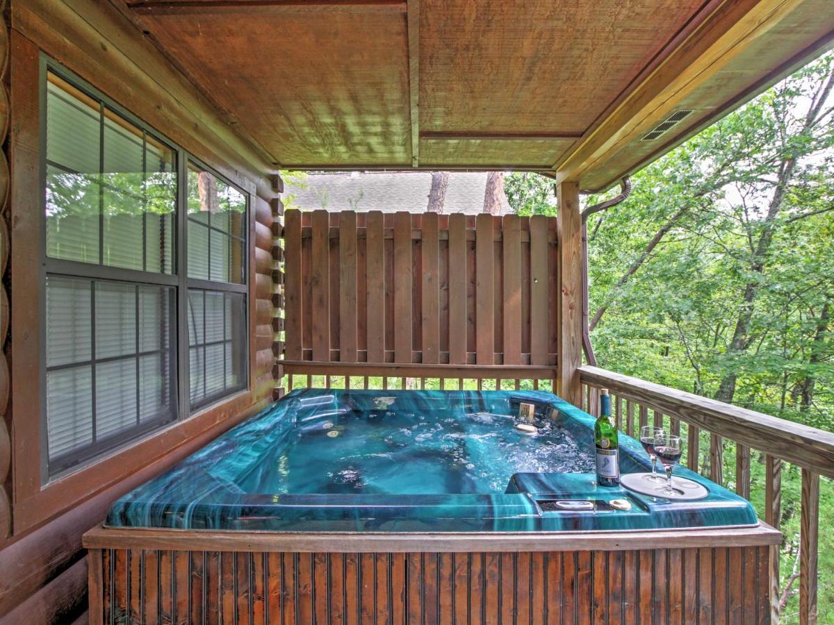 Idyllic Cabin With Hot Tub Less Than 2 Mi To Dollywood! Sevierville Exterior foto