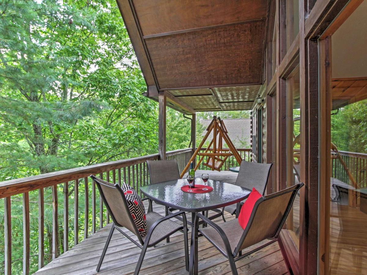 Idyllic Cabin With Hot Tub Less Than 2 Mi To Dollywood! Sevierville Exterior foto
