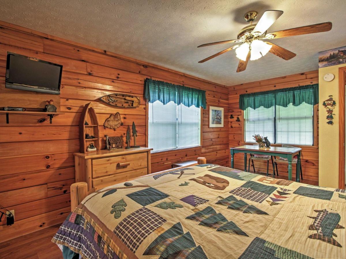Idyllic Cabin With Hot Tub Less Than 2 Mi To Dollywood! Sevierville Exterior foto